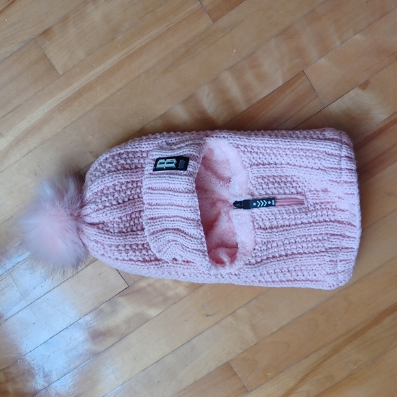 NWOT Winter hat for kids and adults - Picture 1 of 6